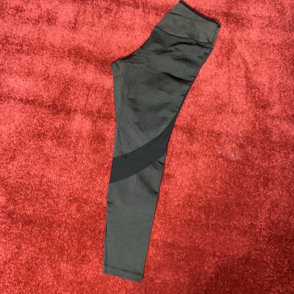 Lulu Seamless High-Rise Training Tight - Picture 2 of 6